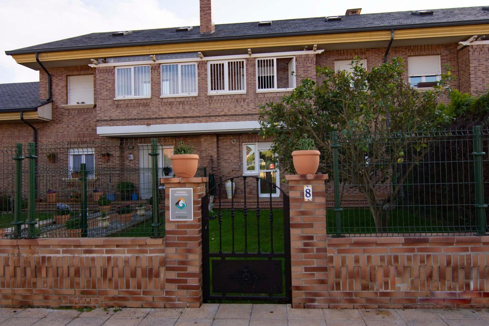 Apartamento Costa Cantabria Cuchia Exteriör bild